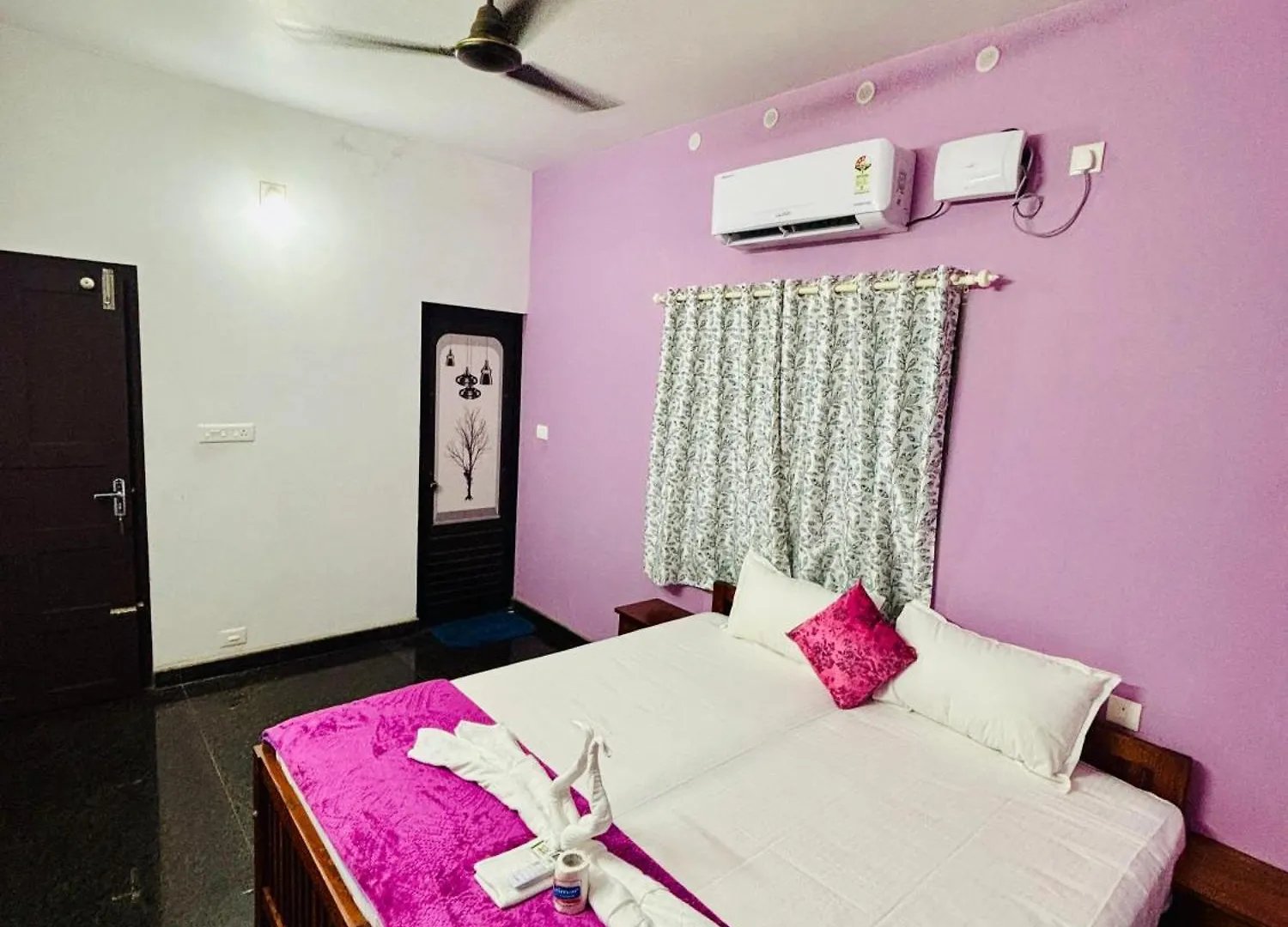 Marari Breeze Garden Villa Alappuzha منزل للإقامة