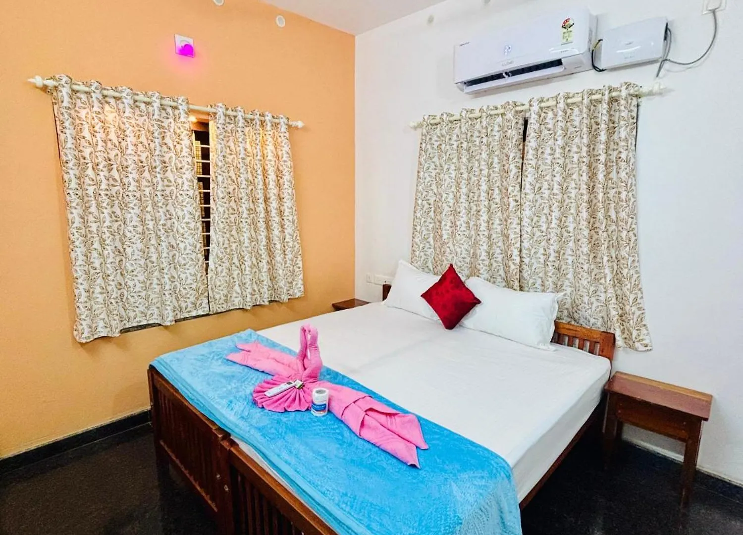 Marari Breeze Garden Villa Alappuzha منزل للإقامة